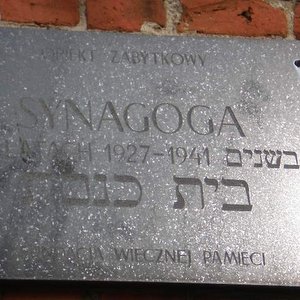 Tablica z synagogi żydowskiej